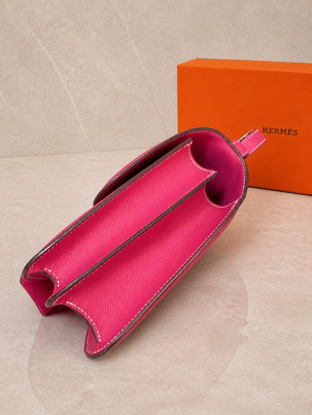 Hermes Constance Crossbody in Rose Extreme Epsom with Goatskin Lining - Picture 4 of 5